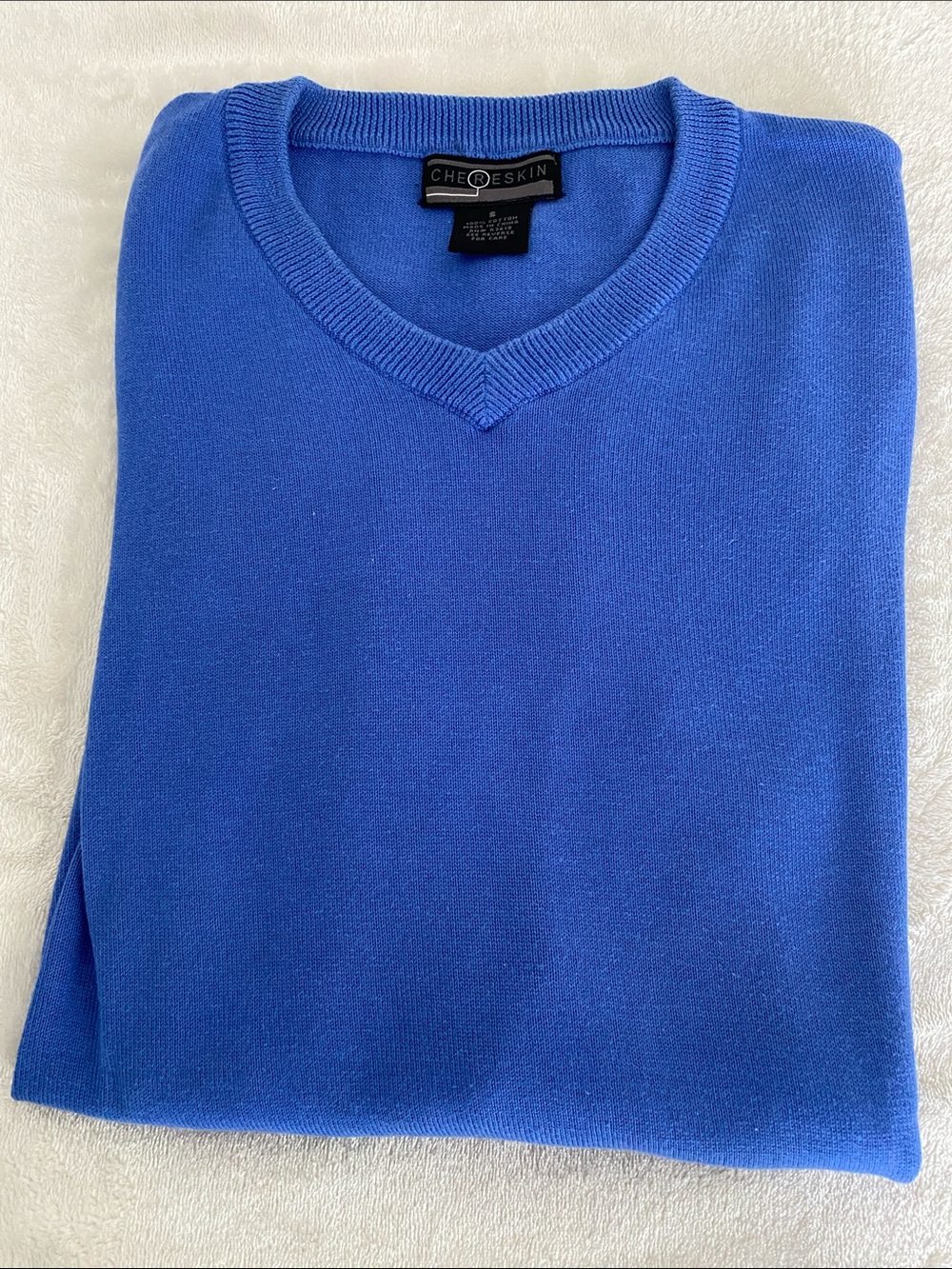 Skin Men's V-Neck Sweater in Blue